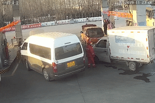 靜電引爆燃 3人死亡 呼和浩特一火災(zāi)事故調(diào)查報(bào)告
