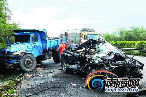 海南東線高速交通事故致3死2傷(圖)
