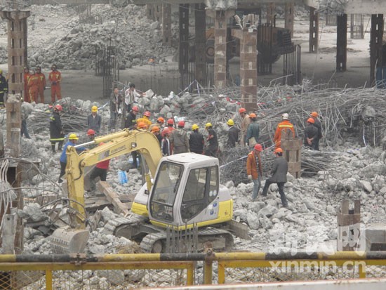 上海建筑工地發生坍塌事故致2死3傷(組圖)