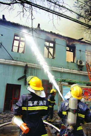 魯迅樓毀損嚴重 實習生 朱云辰 攝 